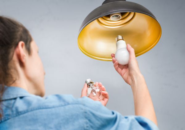 Light Bulb Replacement in Reston