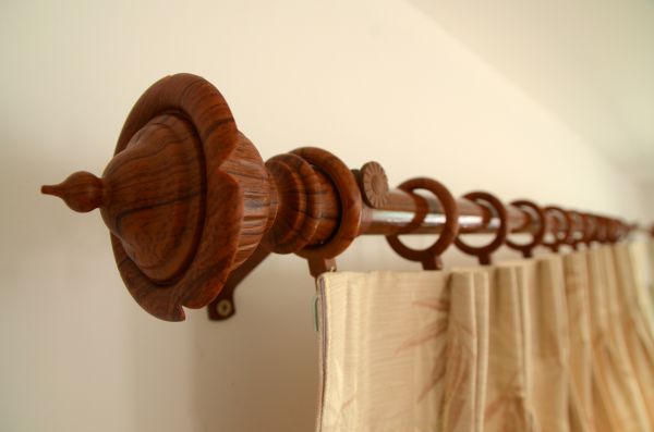 Cost of Curtain Rod Mounting in Reston