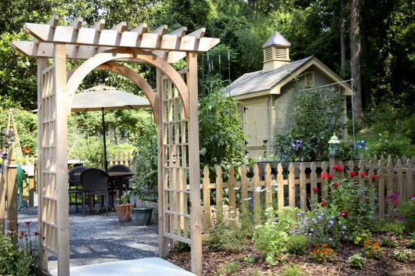 Cost of Trellis Mounting in Reston